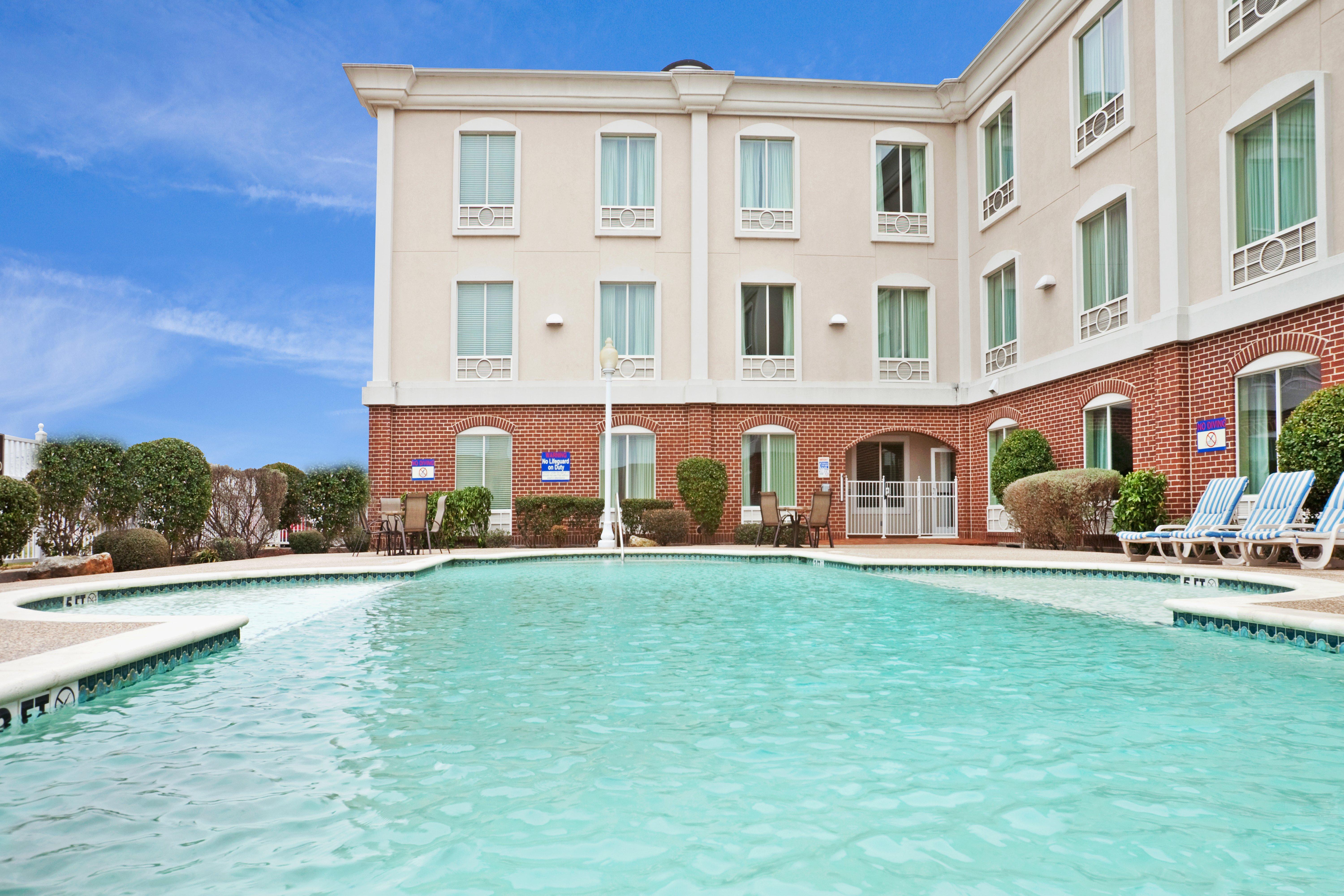 Holiday Inn Express & Suites Waxahachie By Ihg Esterno foto