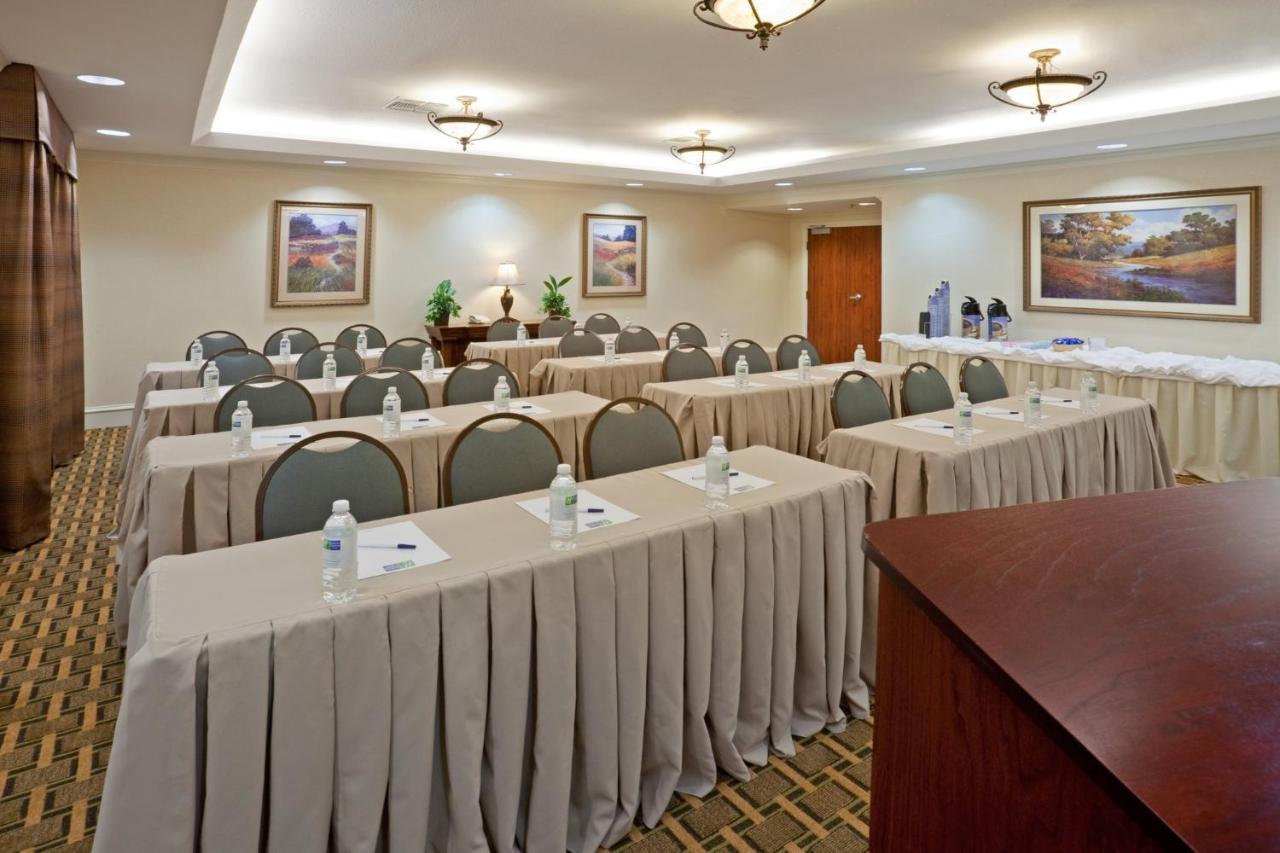 Holiday Inn Express & Suites Waxahachie By Ihg Esterno foto
